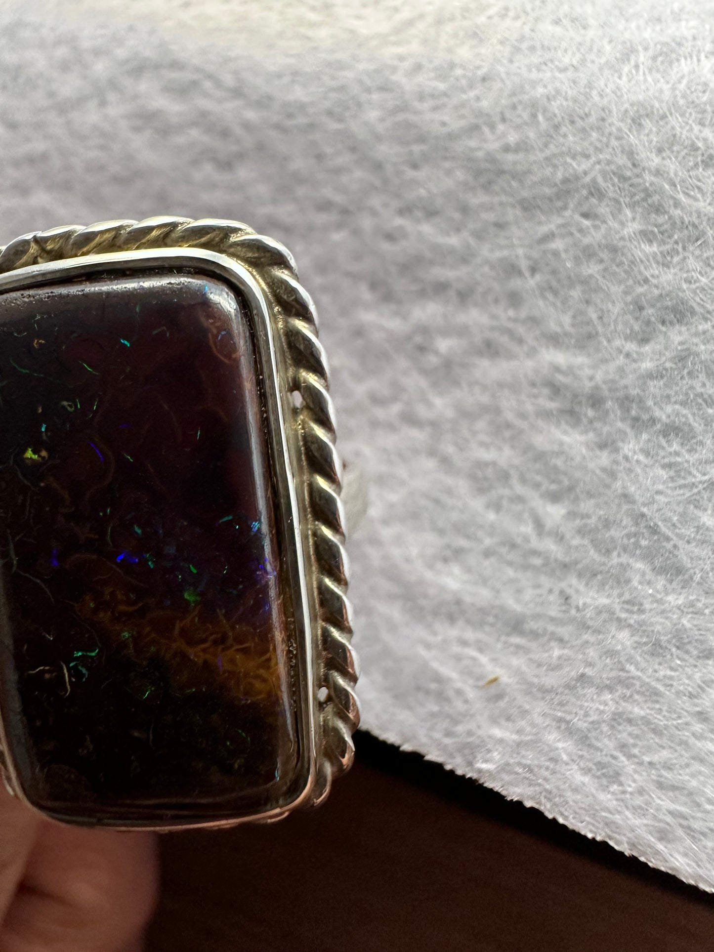 Echter Opal Handgefasst